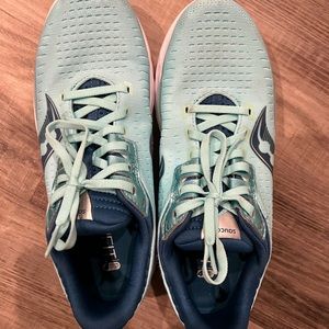 Size 9 Saucony Women’s Sneakers Worn Once
